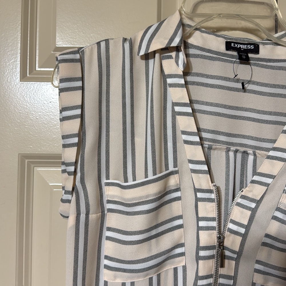 Express xs striped zipper top - Picture 7 of 8